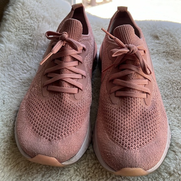 EUC like new. Nike Epic React Shoes Size 8 women’s running shoes pink - Picture 5 of 6